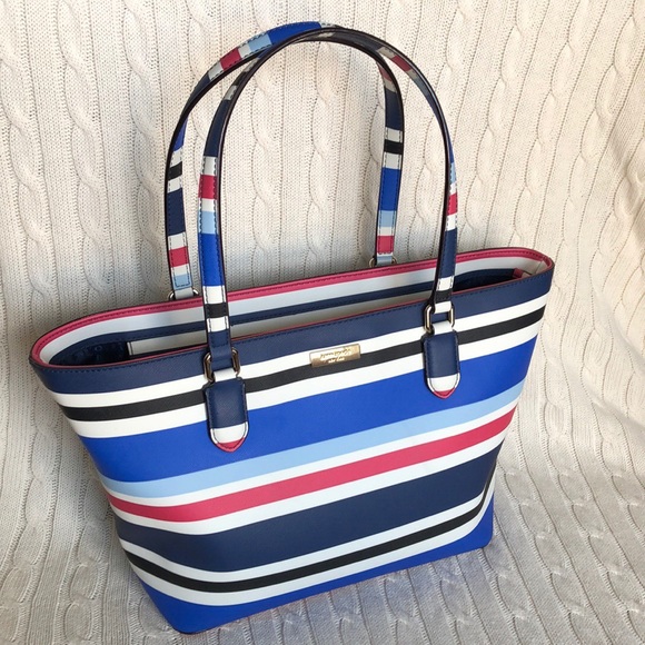 kate spade Handbags - Kate Spade Bag! ♠️